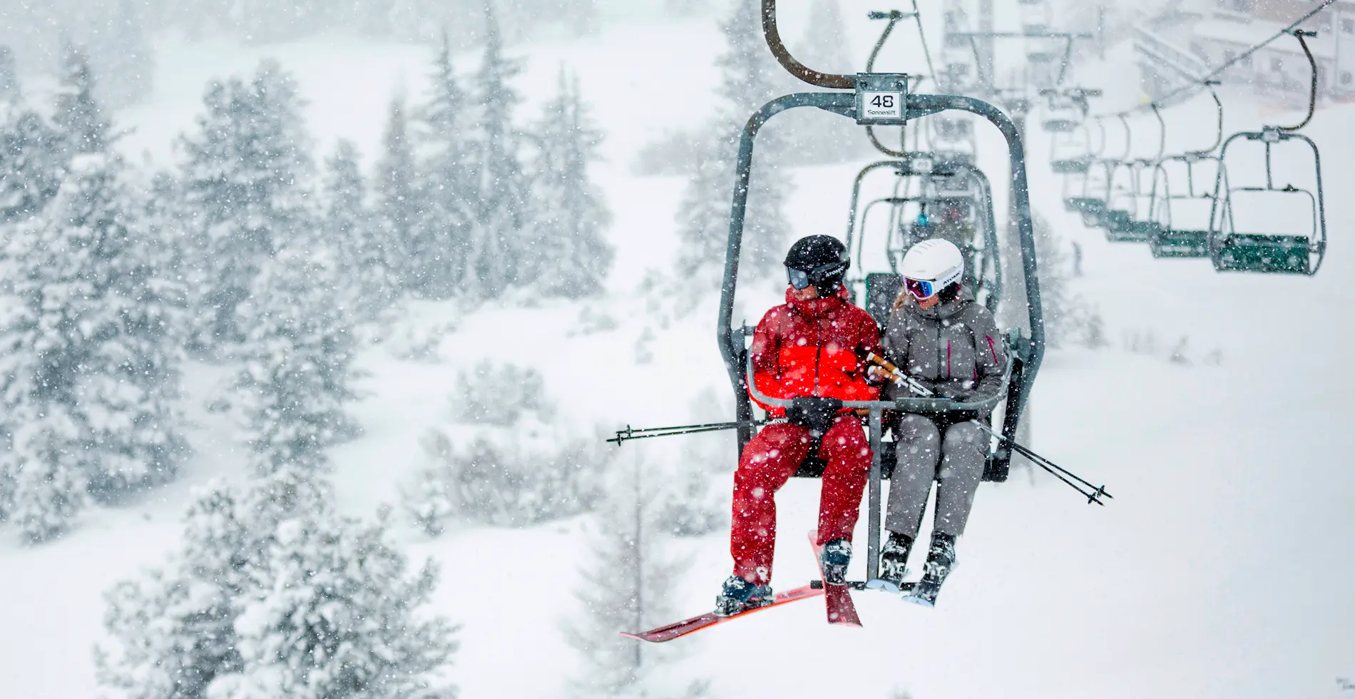 Imagen gestion forfait sierra nevada baqueira beret bariloche esquiadores subidos telesilla